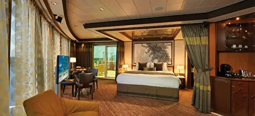 The Haven Deluxe Owner's Suite with Large Balcony