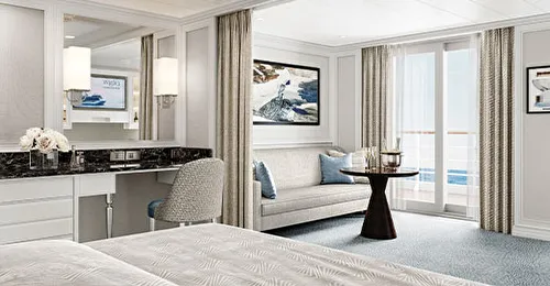 Deluxe Veranda Suite