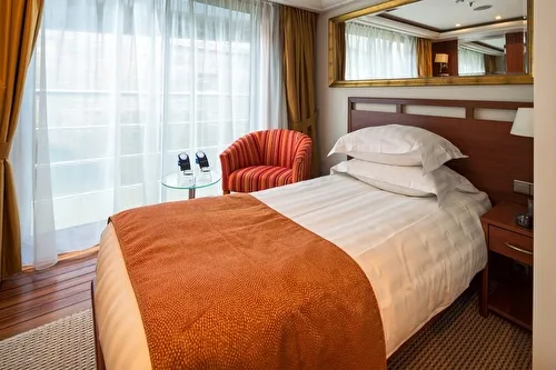 Single, French Balcony