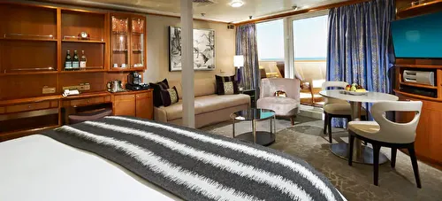 Forward-Facing Penthouse with Balcony