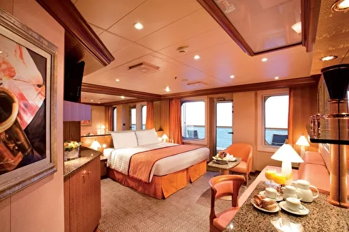 Suite with ocean view balcony