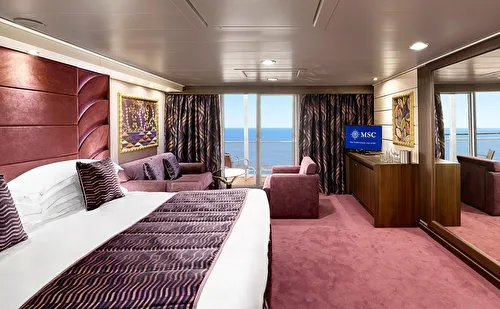YACHT CLUB DELUXE GRAND SUITE