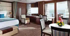 Deluxe Penthouse with Large Balcony