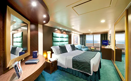 JUNIOR SUITE AUREA WITH SEALED WINDOW