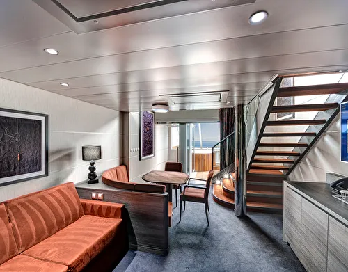 YACHT CLUB DUPLEX SUITE WITH JACUZZI
