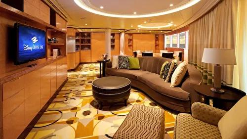 Concierge Royal Suite with Verandah