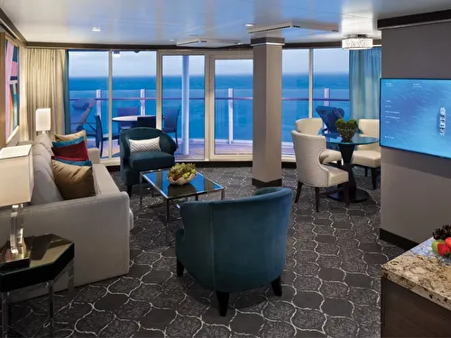 Spacious AquaTheater Suite - 1 Bedroom