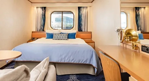 Exterior Cosmos Cabin