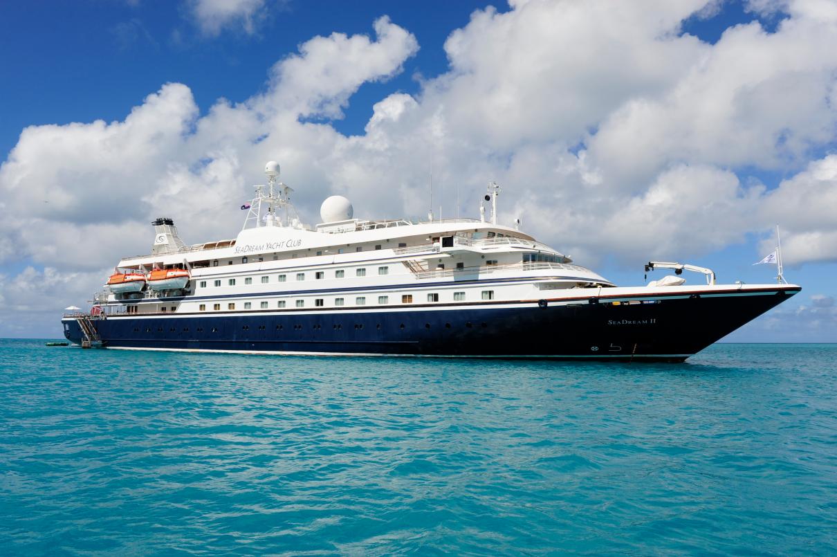 ocean liner yacht